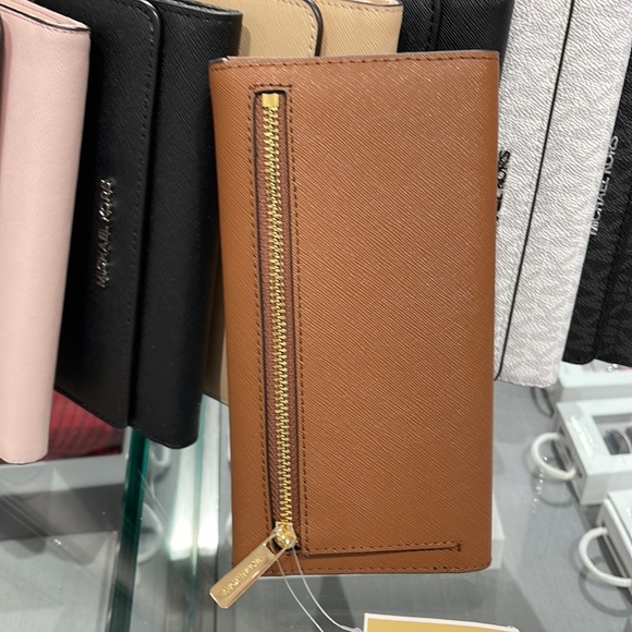 MICHAEL KORS JET SET TRAVEL LARGE TRIFOLD WALLET LUGGAGE COLOR - Picture 5 of 16